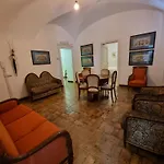 Luxury 2 Bedroom Apartment In The Heart Of Roma