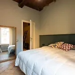 Campo De Fiori Stylish Apartment
