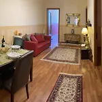 Domus Annia Guest House, The Amazing Colosseum