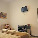 Hosting Flats Guesthouse