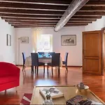 Roman Heritage- Pantheon- Up To 6 Guests
