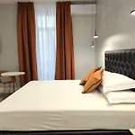 Victoria Suites
