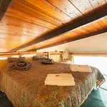 Amazing Panoramic Artist\'S Loft Spanish Steps