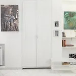 Cosy Holiday Home In Roma With Mezzanine