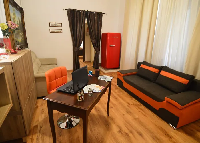 Angelica rooms
