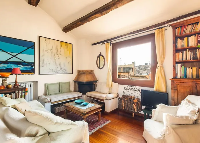 Piazza Mattei Terrace Apartment | Romeloft