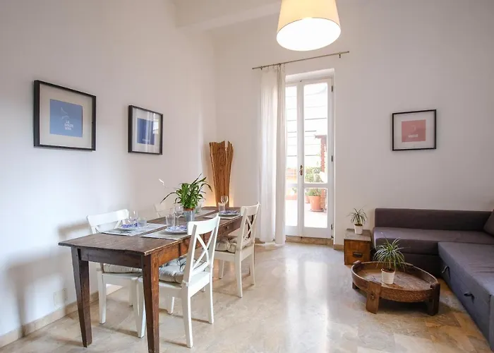 Spacious Apartment With Big Terrace At Colosseum