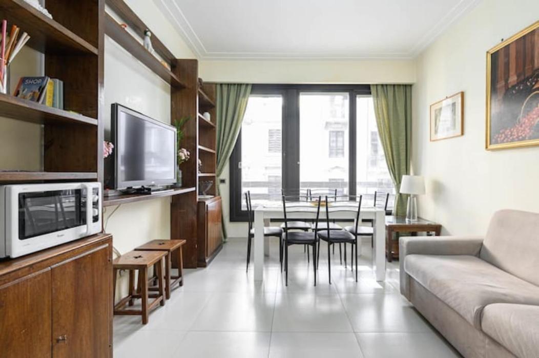 Apartamento Visconti Apartment. *