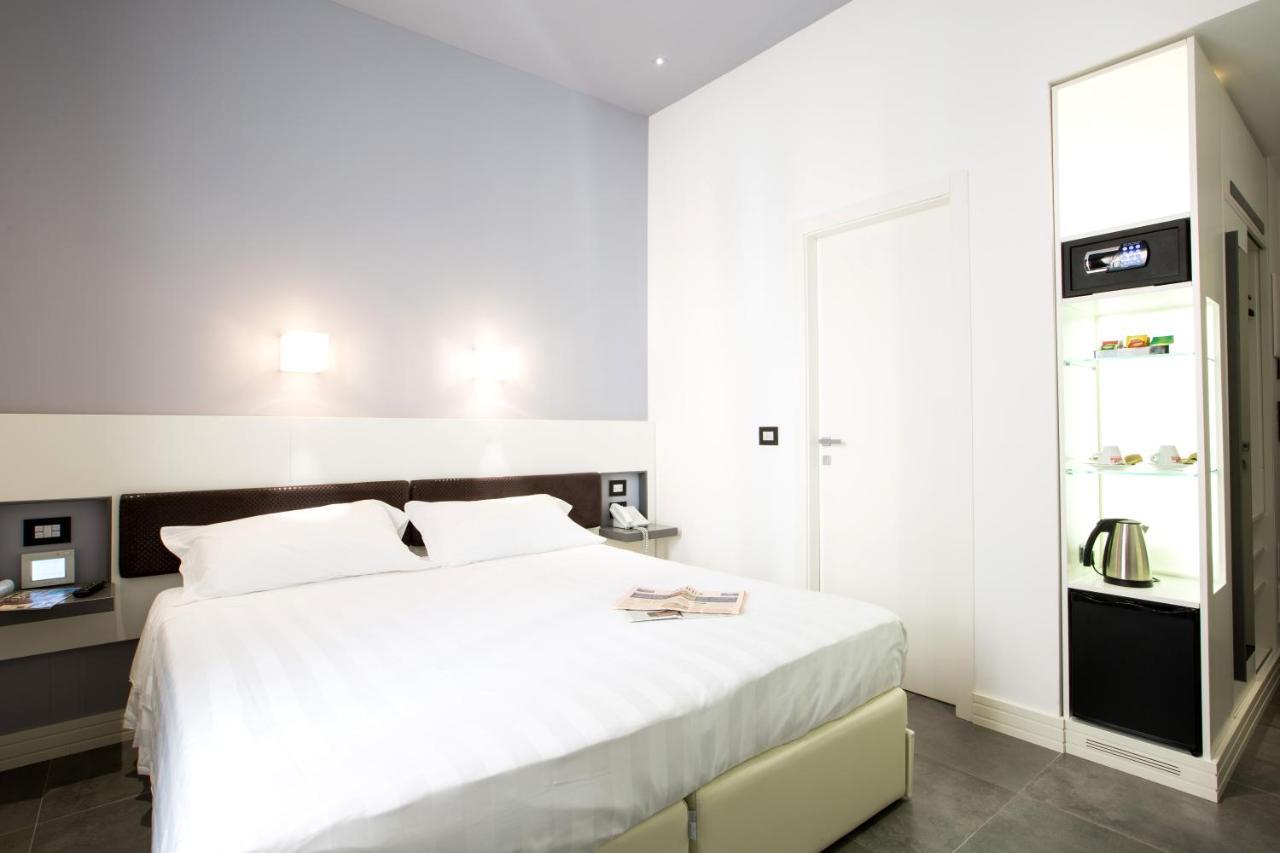 Crosti Hotel