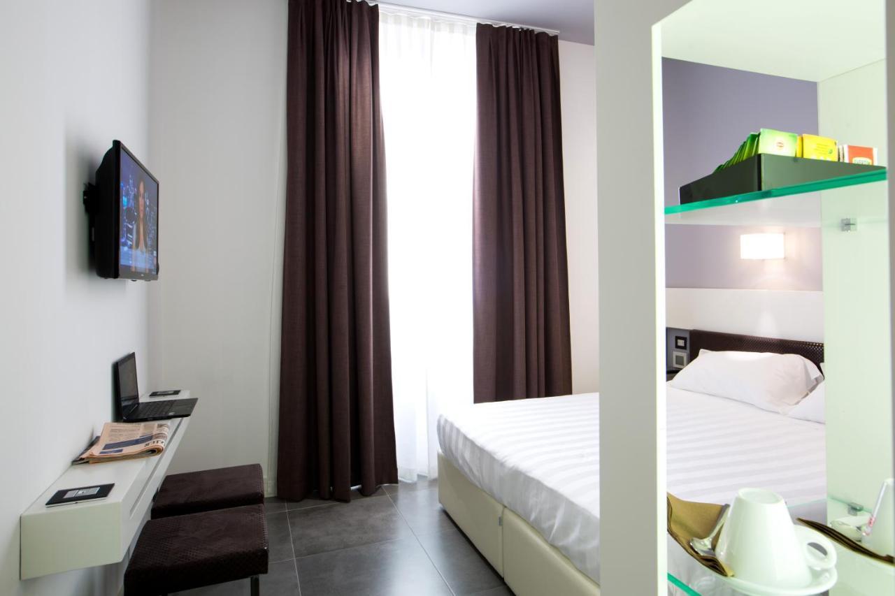 Crosti Hotel