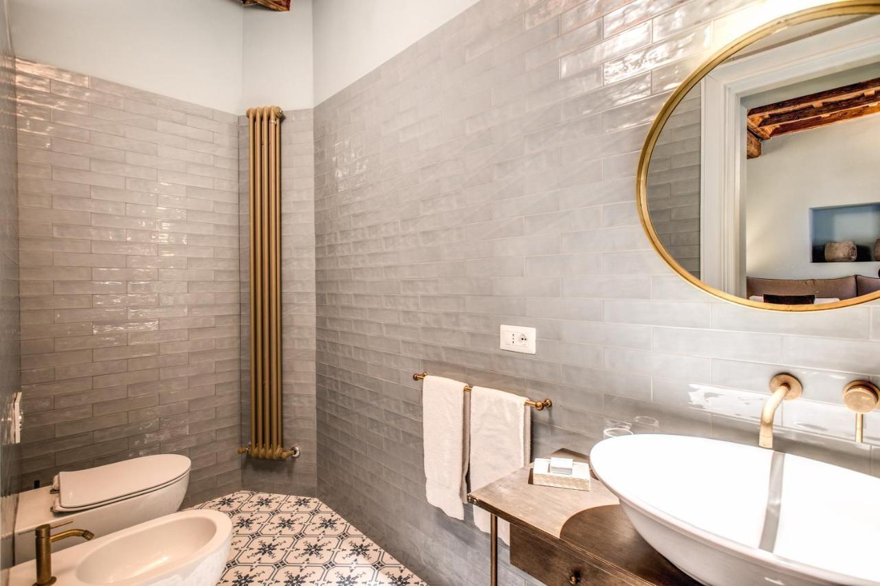 Febo Decharm Apartamento