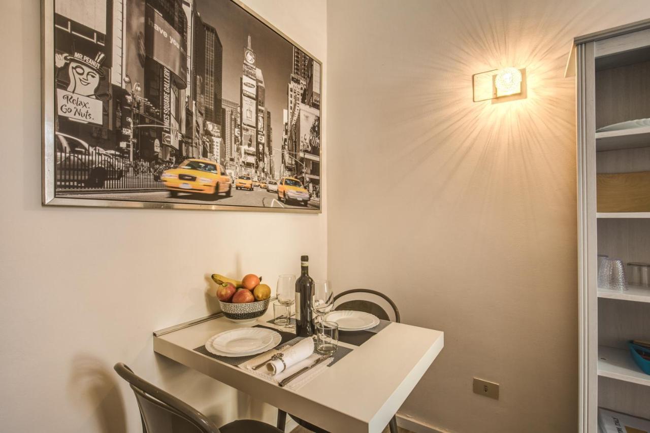 Lovely With Balcony In Campo De' Fiori Apartment Rome