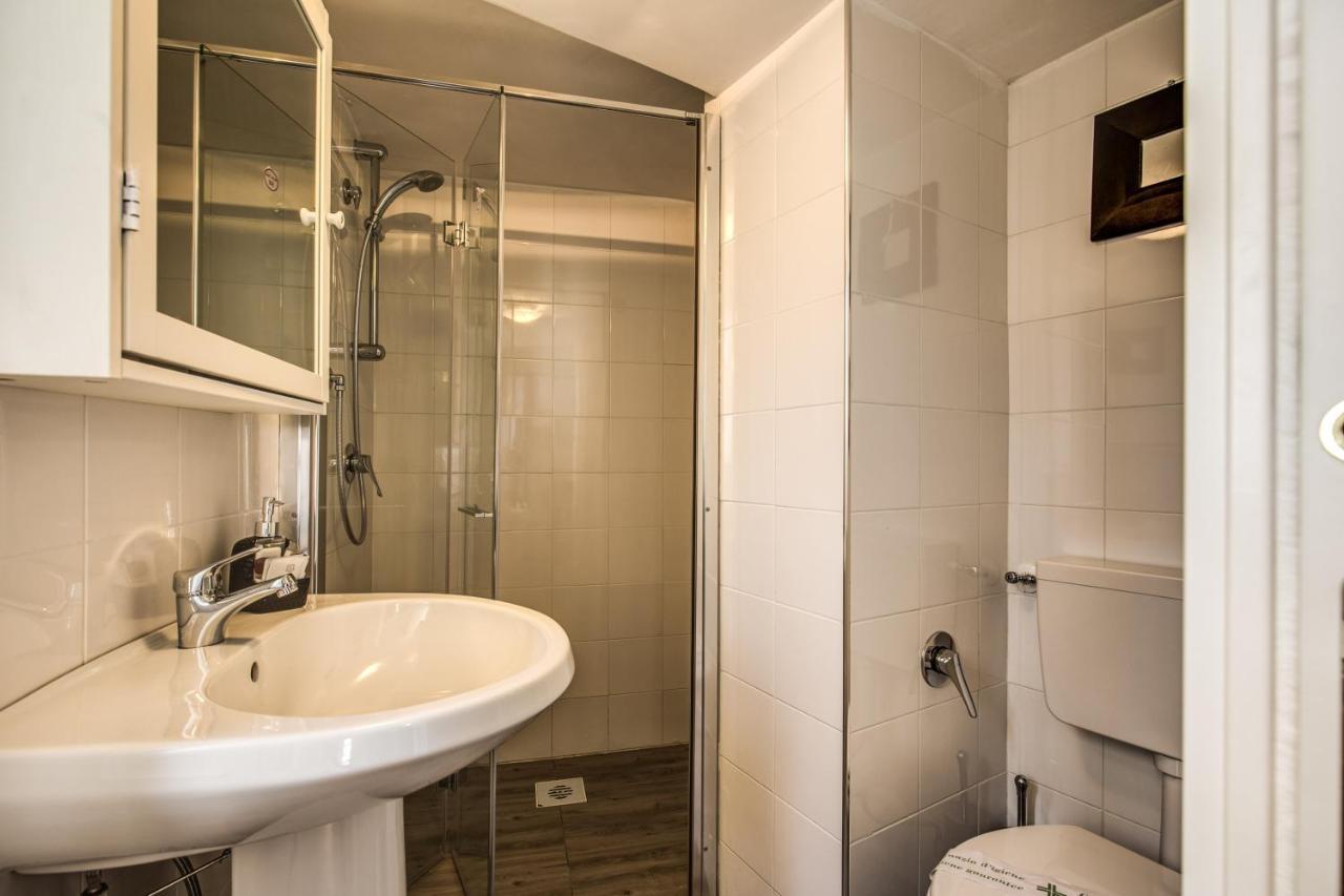 Lovely With Balcony In Campo De' Fiori Apartment