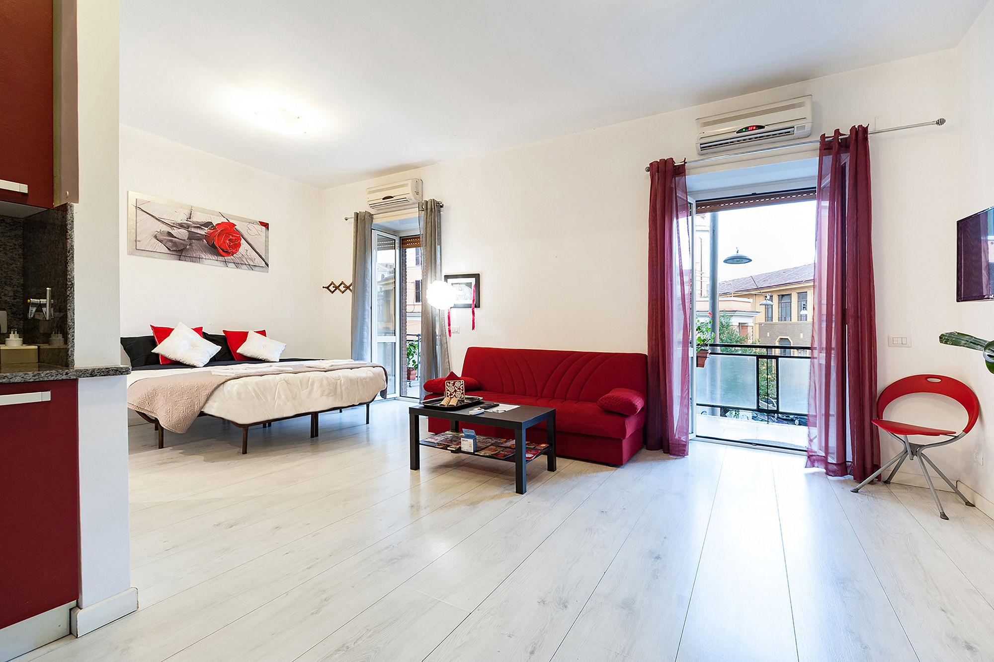 Hosting Flats Roma