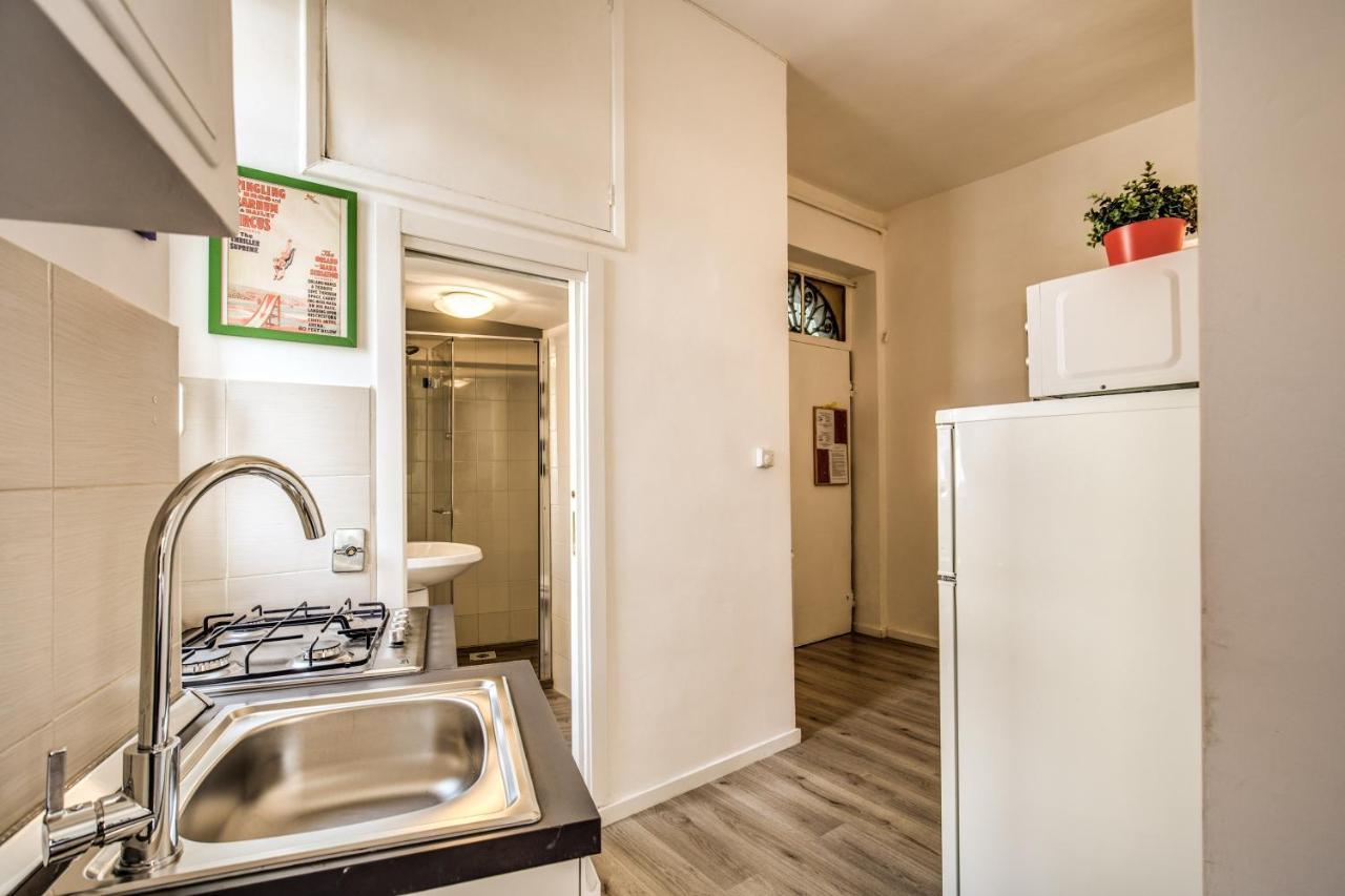 Lovely With Balcony In Campo De' Fiori *