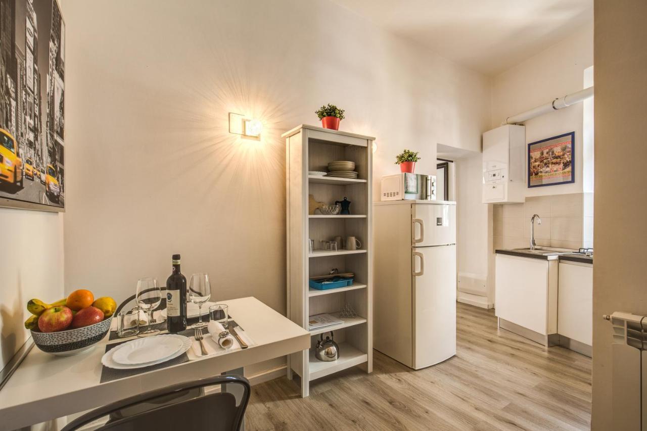 Lovely With Balcony In Campo De' Fiori Rome
