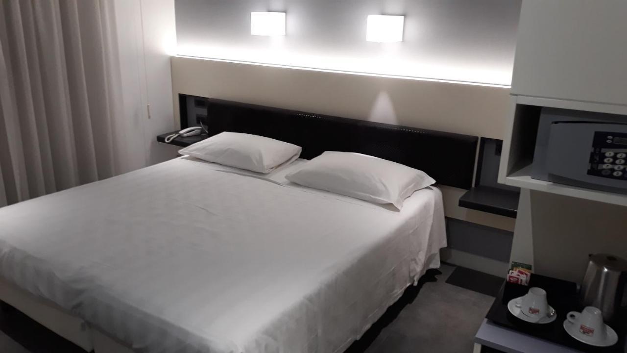 Crosti 3* Roma