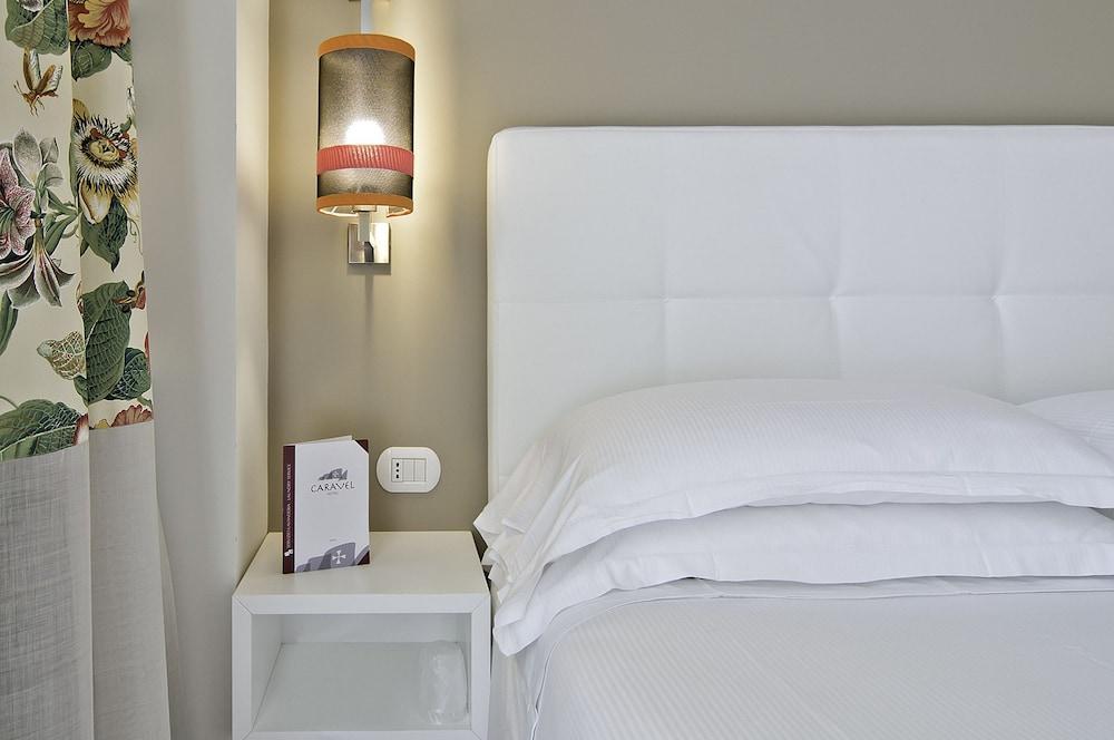 Caravel Hotel