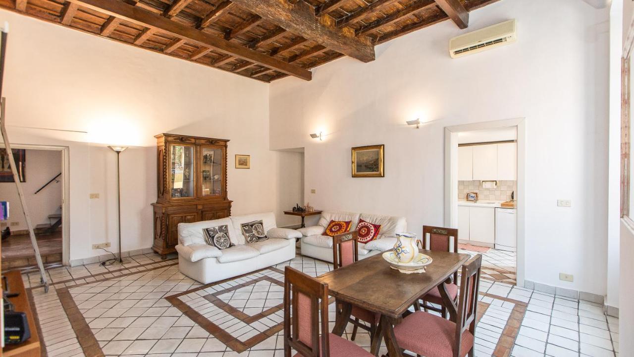 Monti Flat In Roma