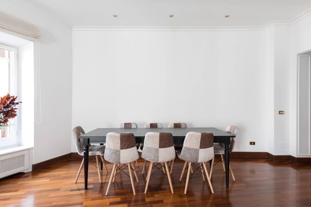 Queenavona Apartment