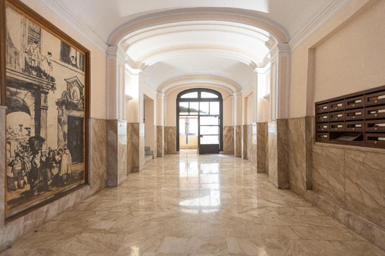 Lovely New Via Genova Apartamento
