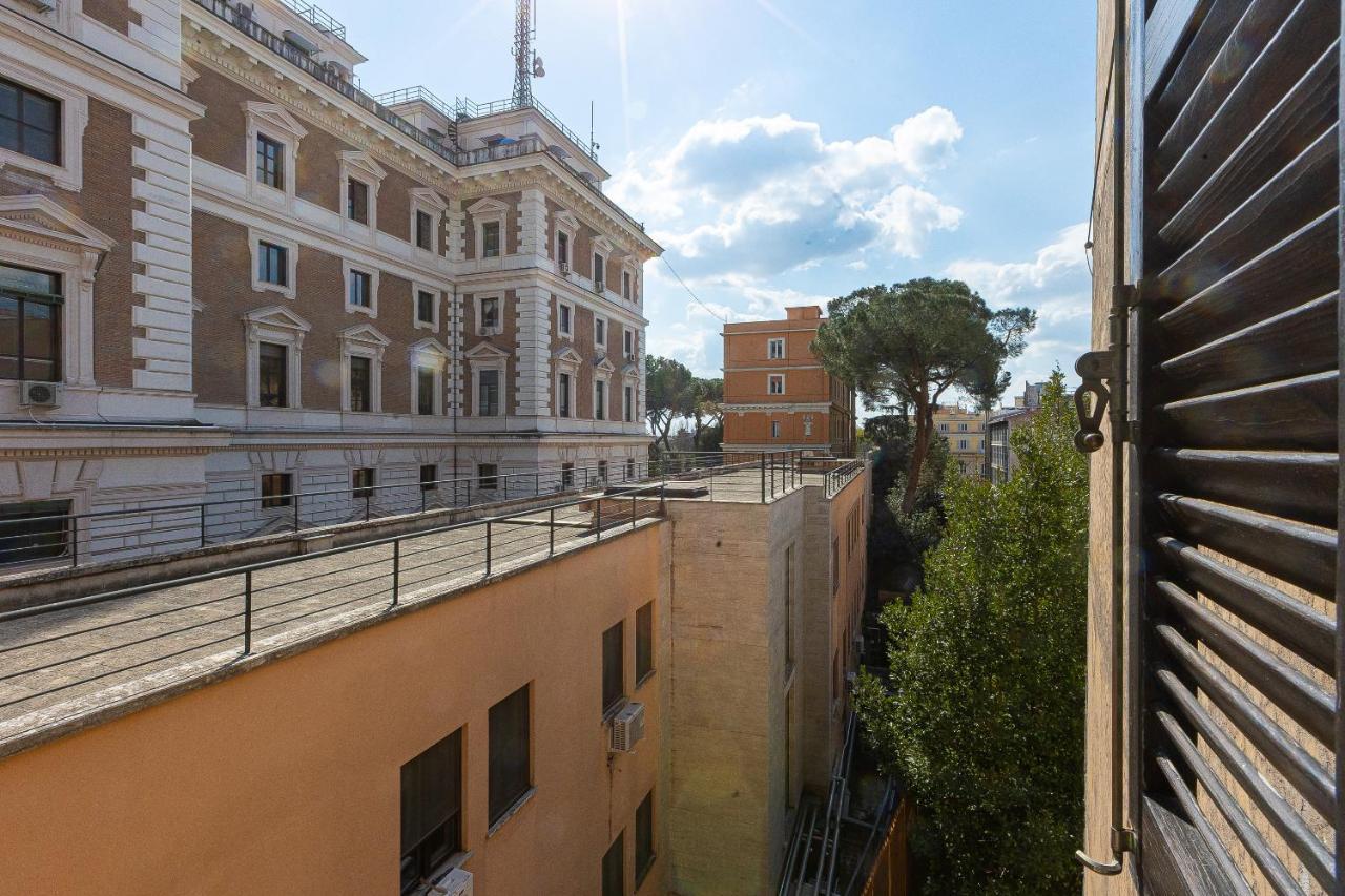 Lovely New Via Genova * Roma