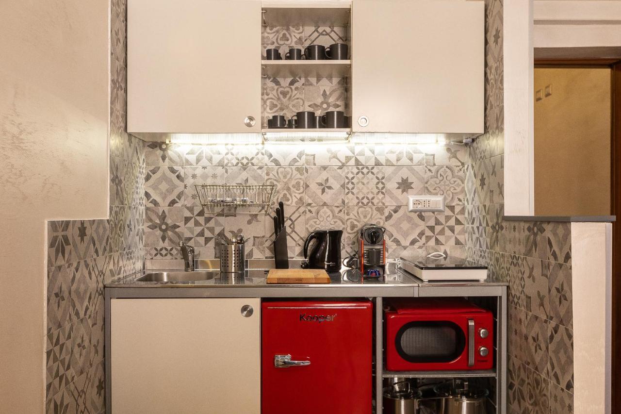 Lovely New Via Genova Apartamento