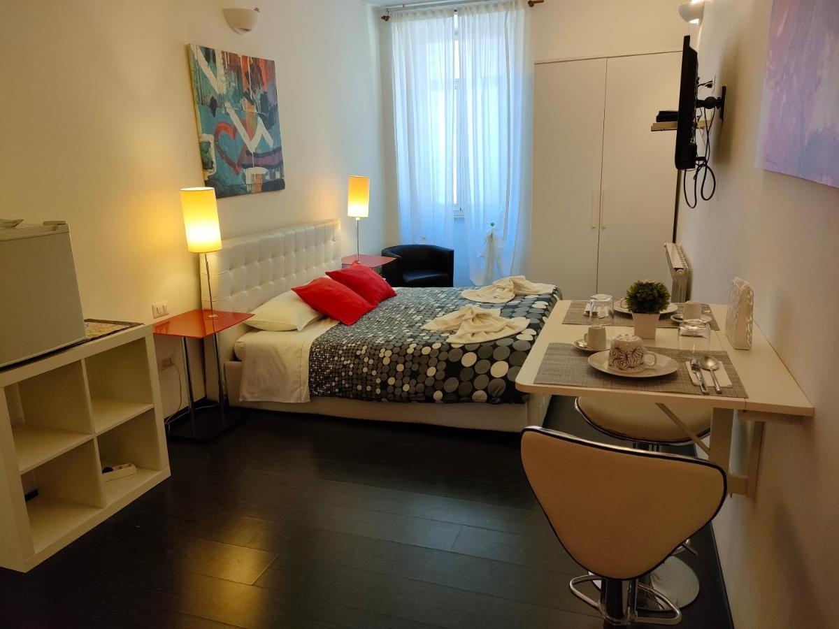 Royal 22 * Roma