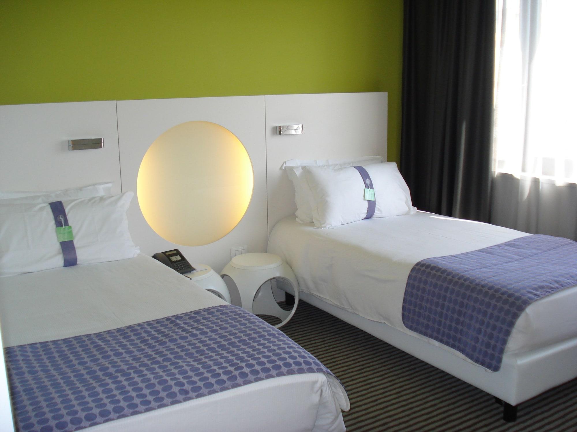 Pisana 4*