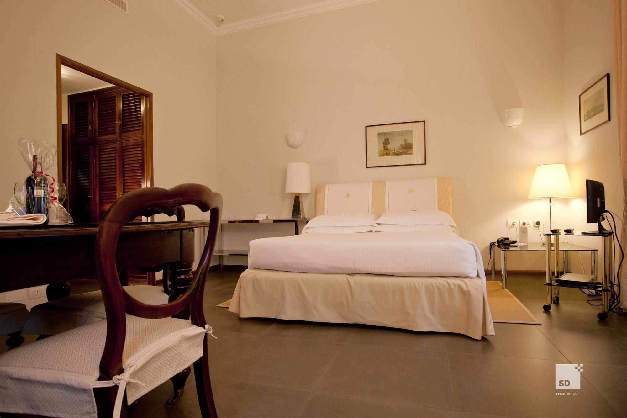 Aldrovandi Hotel 4*