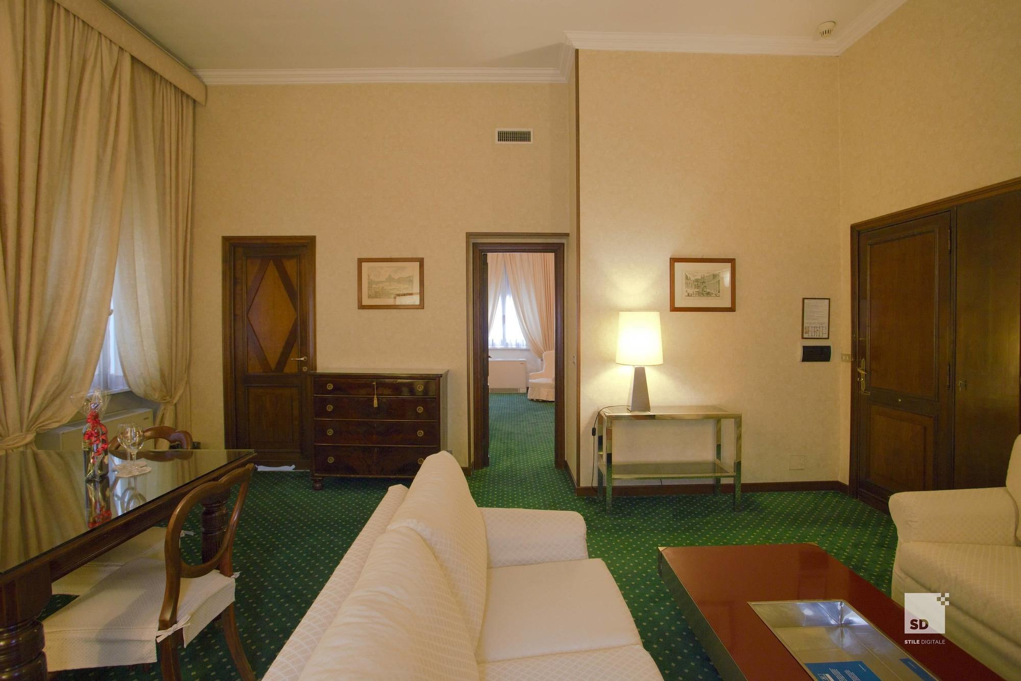Aldrovandi Hotel 4*