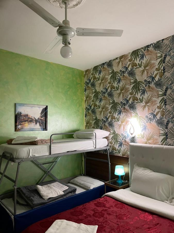 2 Casa de hóspedes *