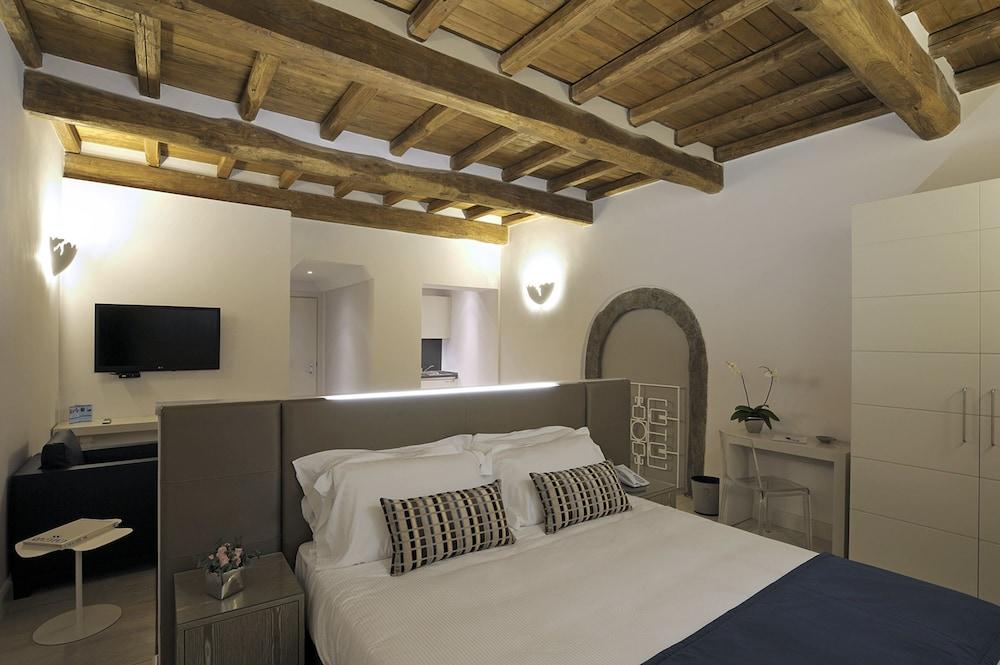 Hotel Trevi Palace Luxury Rom