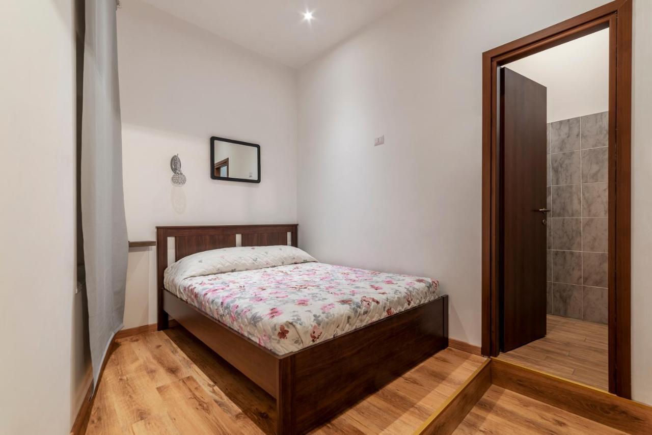 Santa Maria Maggiore - Opera House Apartamento *