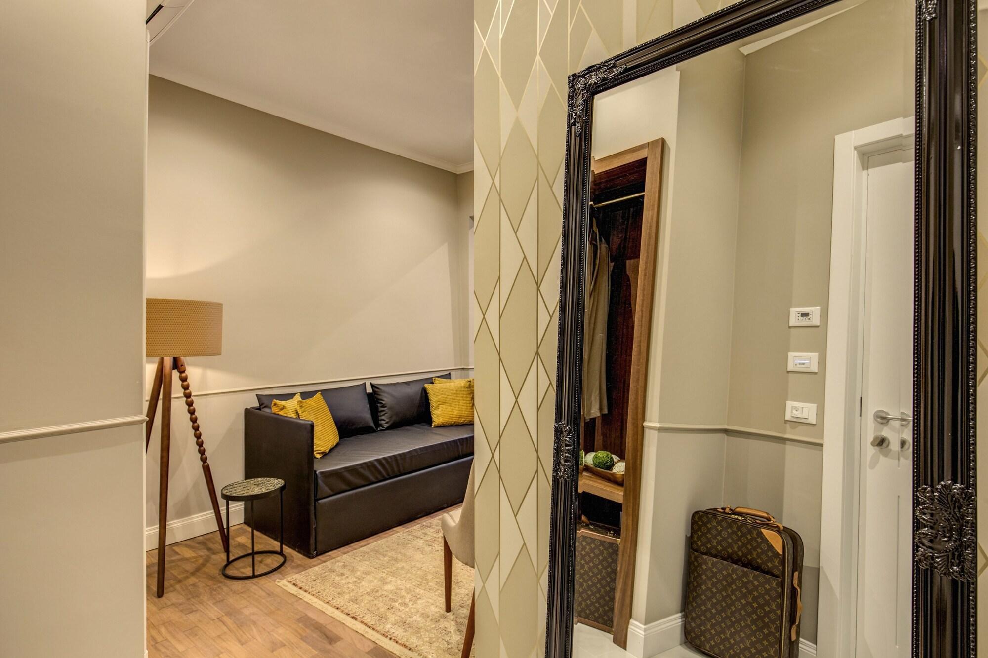 Charme Spagna Boutique Hotell 3*
