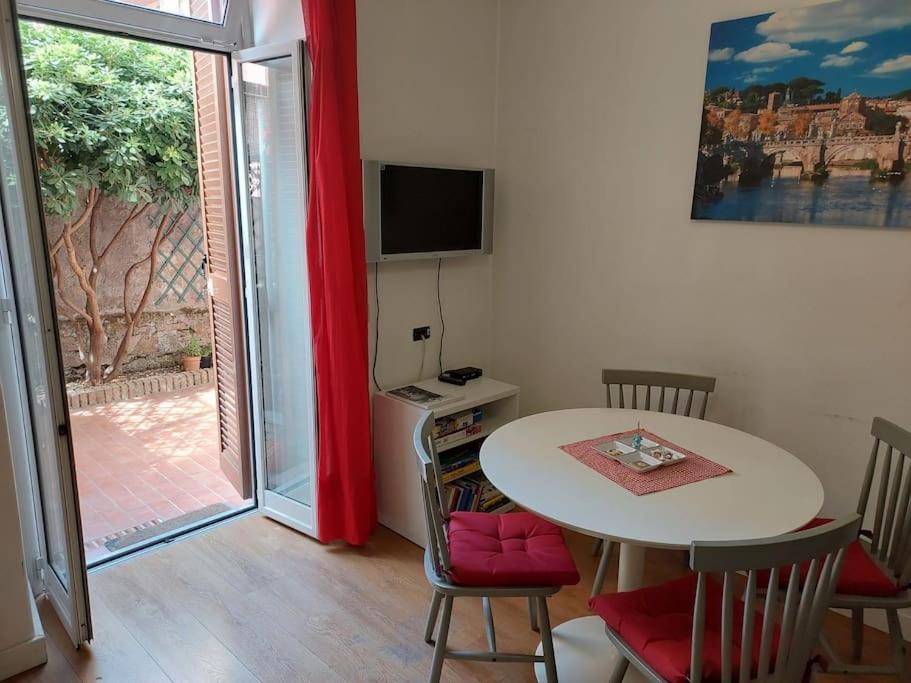 Casa Anna 5 Stelle - With Garden Apartment Rome