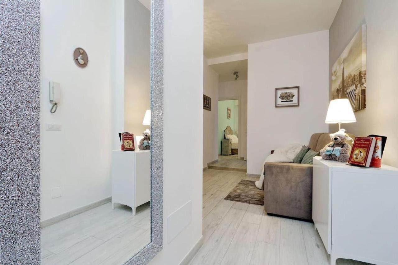 Vaticano Terrace: Brand New 2 Bedrooms 2 Bathrooms Rom