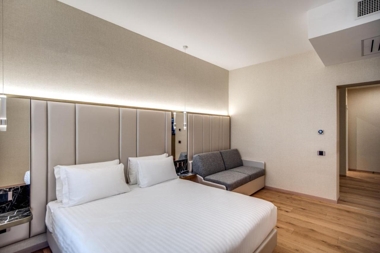 Cc Palace Hotel