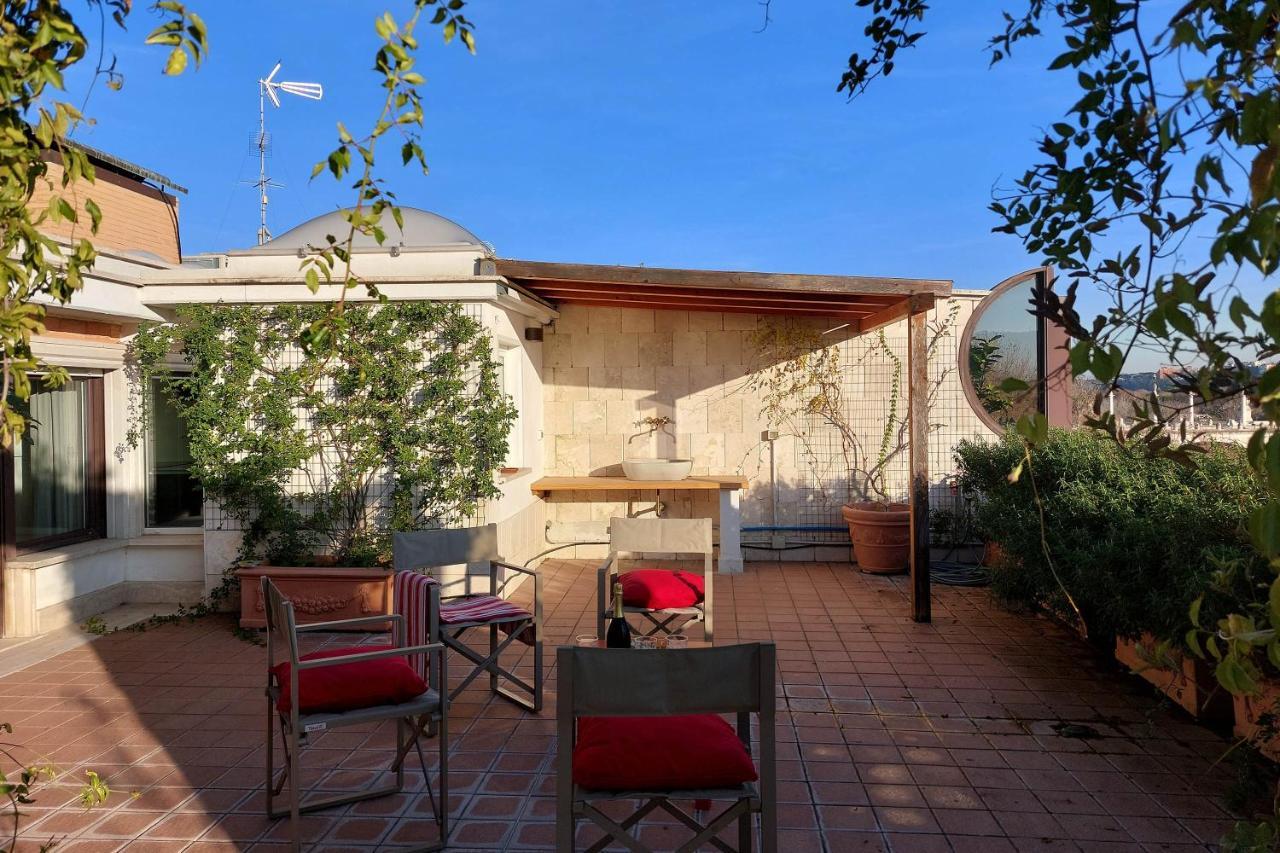 Beautiful Loft In Ponte Milvio With Terrace Apartamento