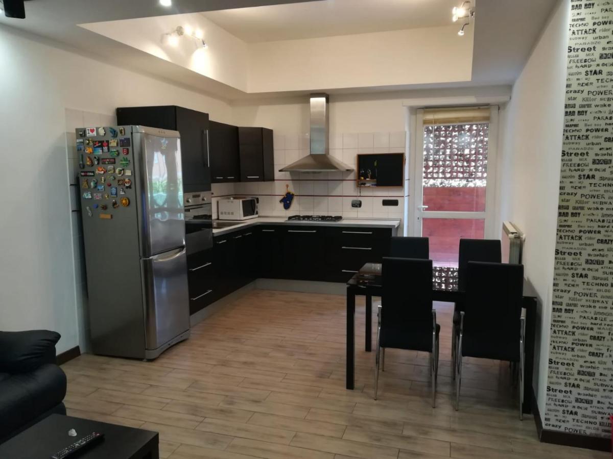 Indipendente Apartment *