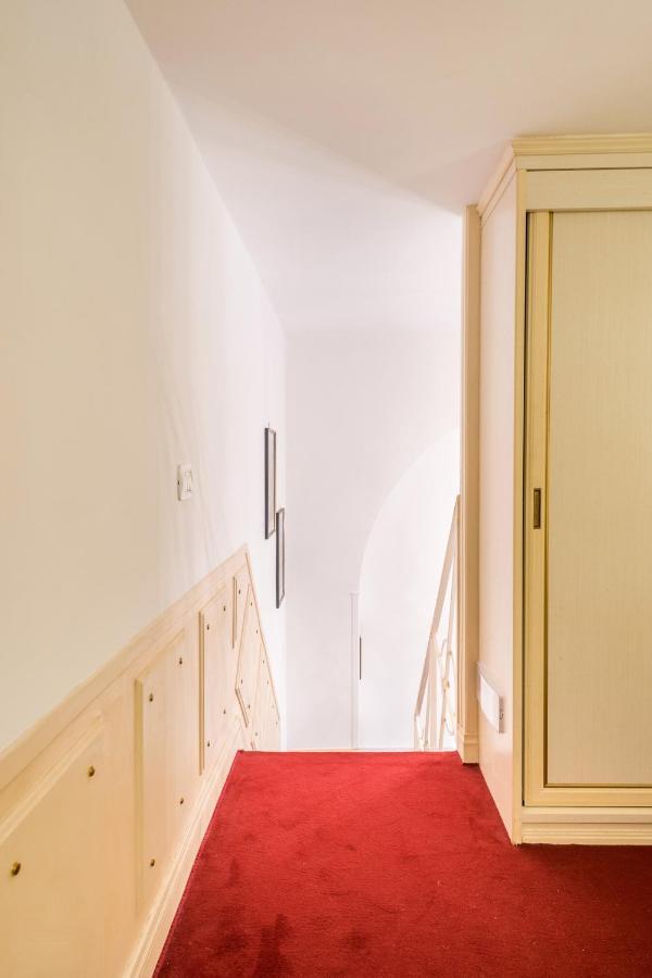 D'artista, Elegante Loft Nel Cuore Di Apartamento Roma