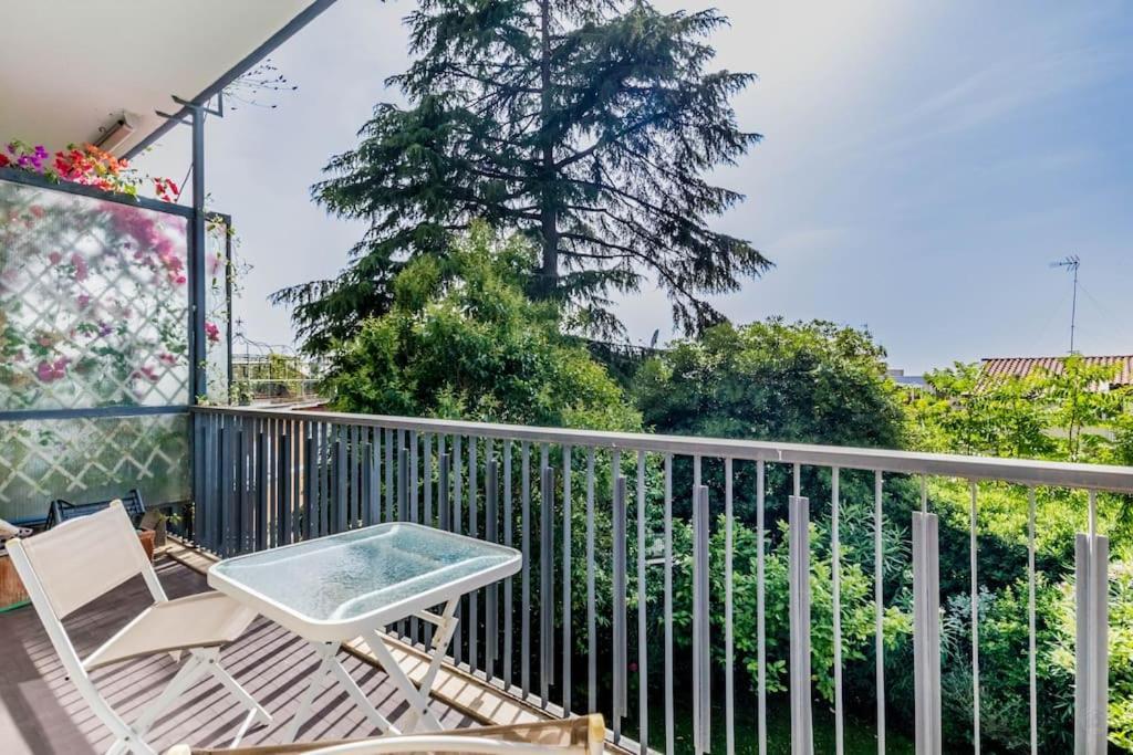 Luxury Front Of Cavalieri Hilton Apartment Rom