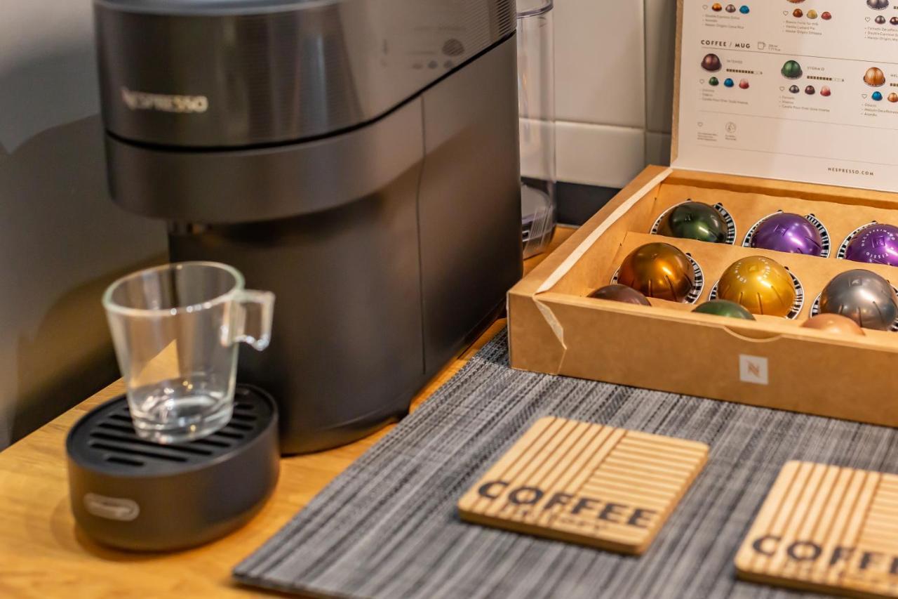 Apartment Imperium House - Con Giardino Privato, 3 Minuti Da Metro Piazza Bologna, A-c, Rom