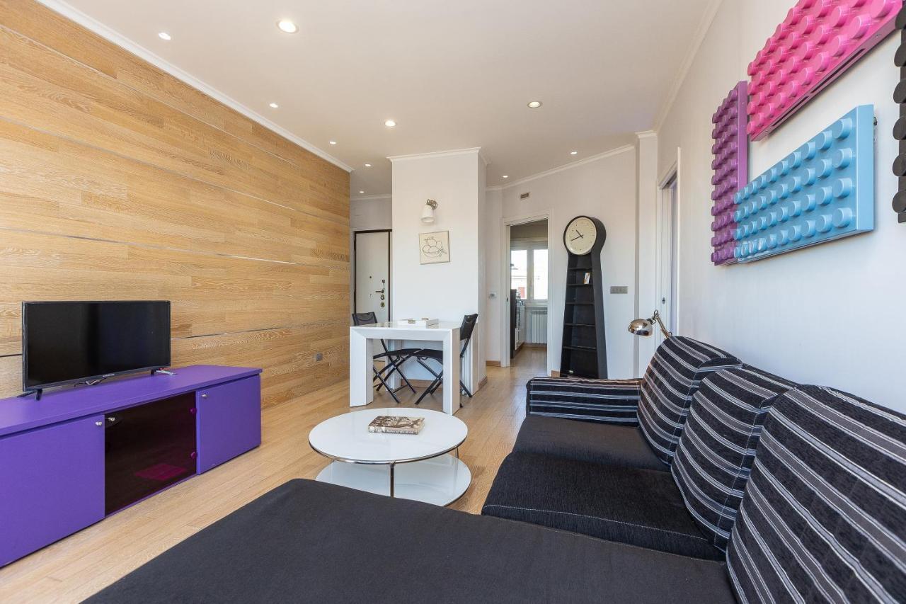 Piramide View By In Apartamento Roma
