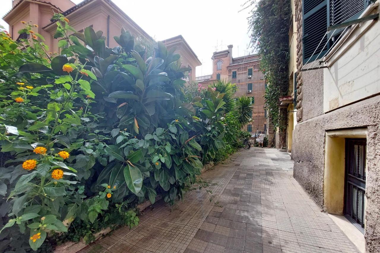 Ych-brand New Vatican Flat With Terrace Apartment *