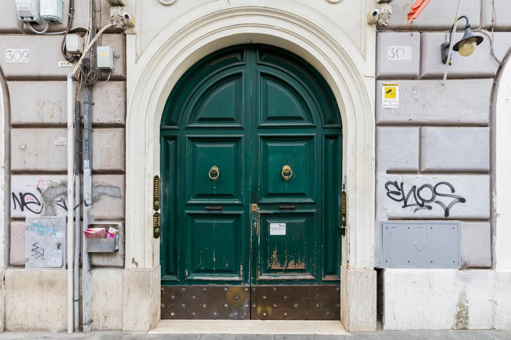 Appartamento Classy 2-bdr In Termini District *
