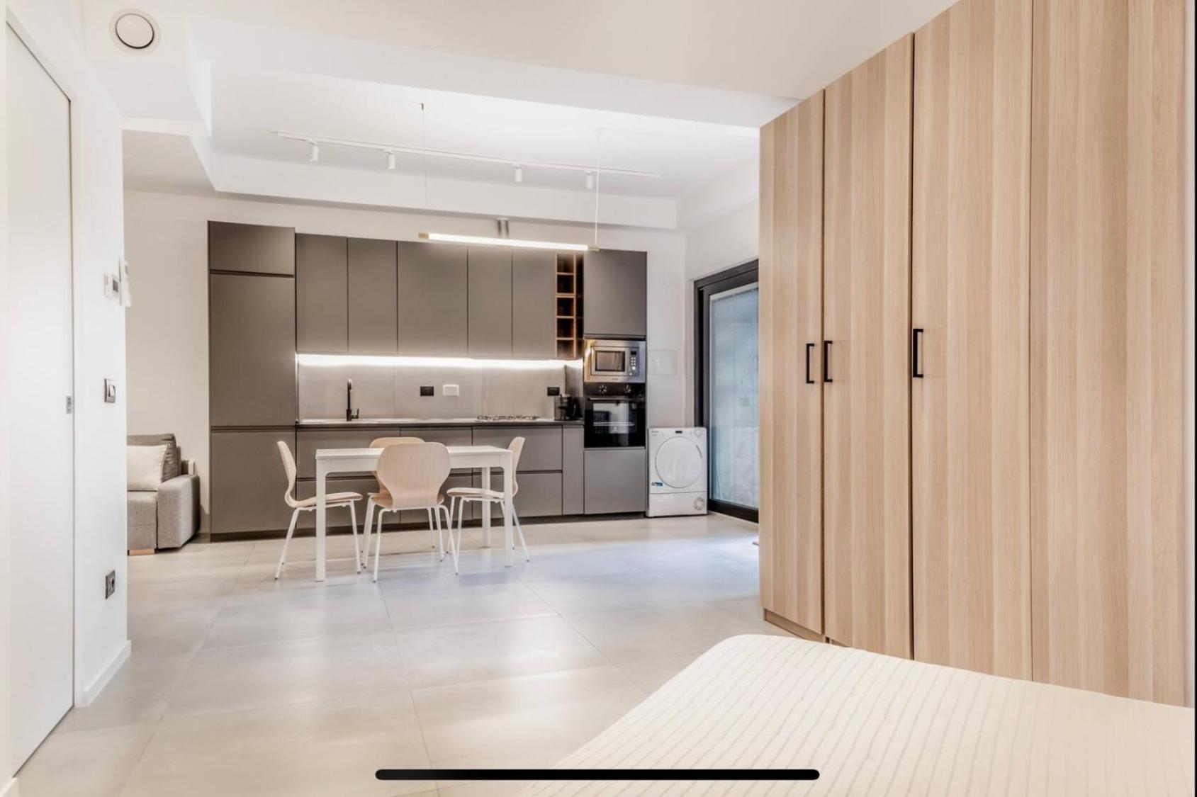 Loft Moderno Vicino Borghese Apartamento