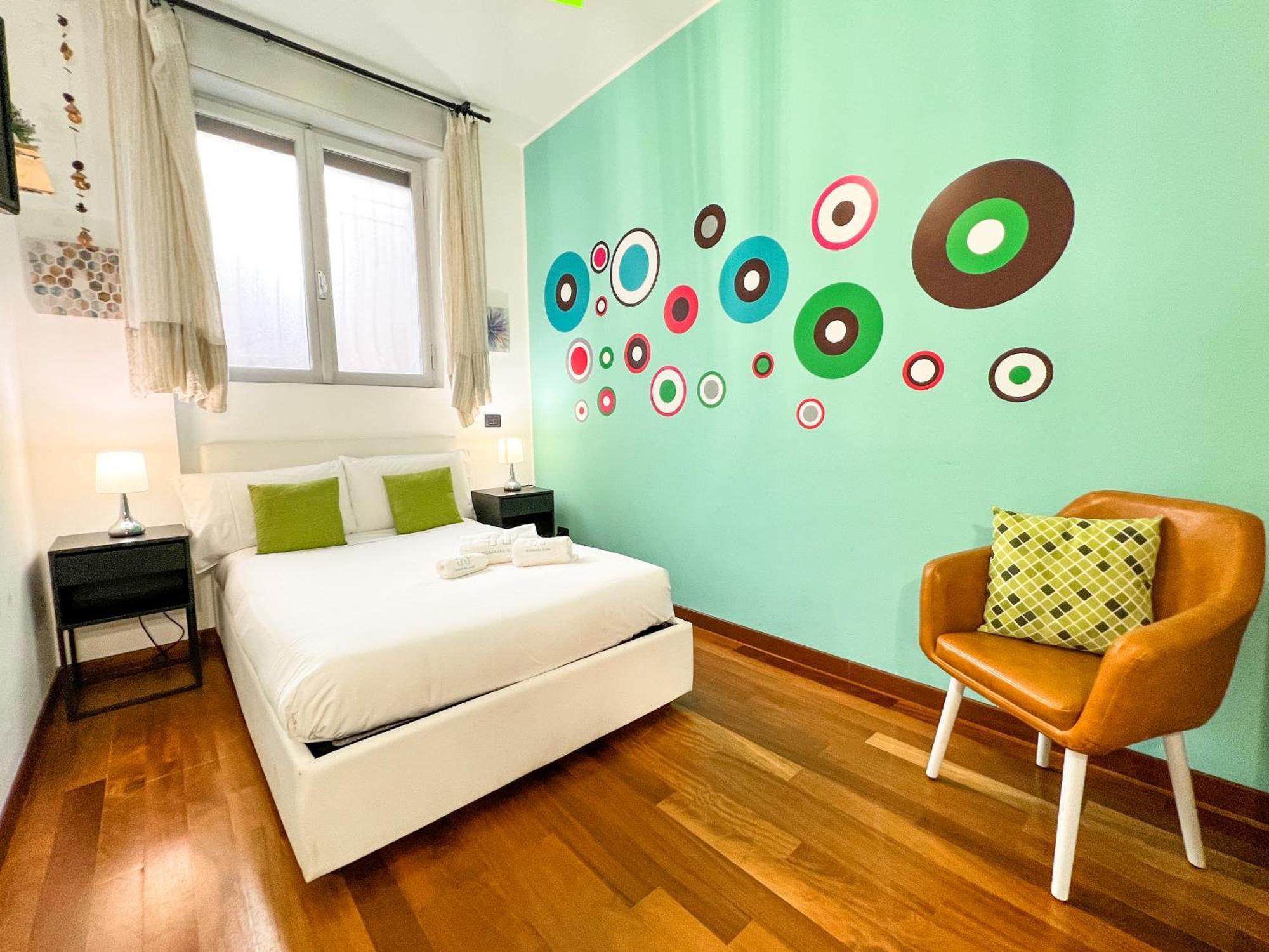 Apartment Unique House - 3 Bedrooms & 2 Bathrooms With 4 Beds - 100 Meters To The Metro A Rome