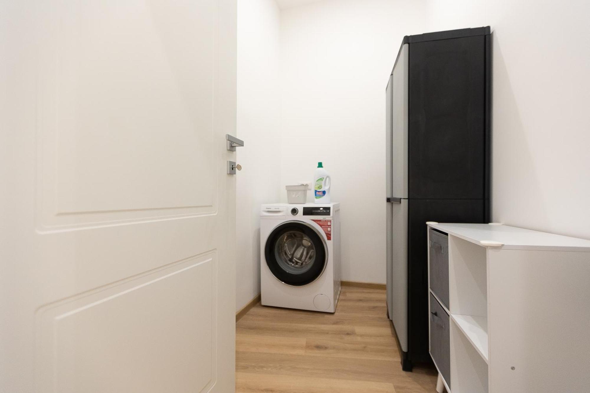 Colosseum Holidays - Three-bedroom