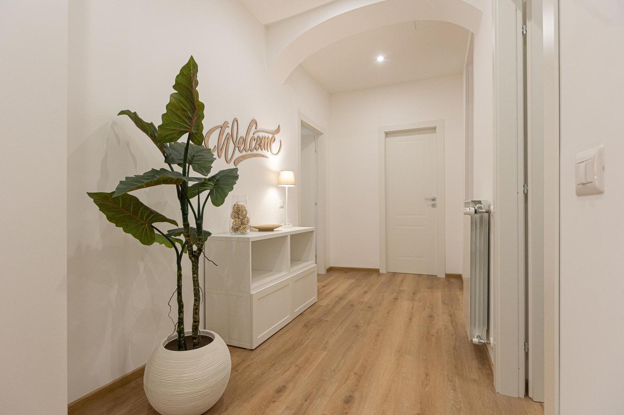 Colosseum Holidays - Three-bedroom